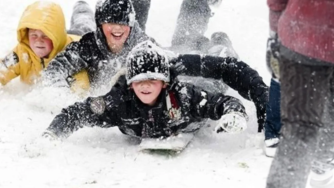 Bugün okular tatil mi 2025? İstanbul, Ankara, İzmir, Kars tatil durumu