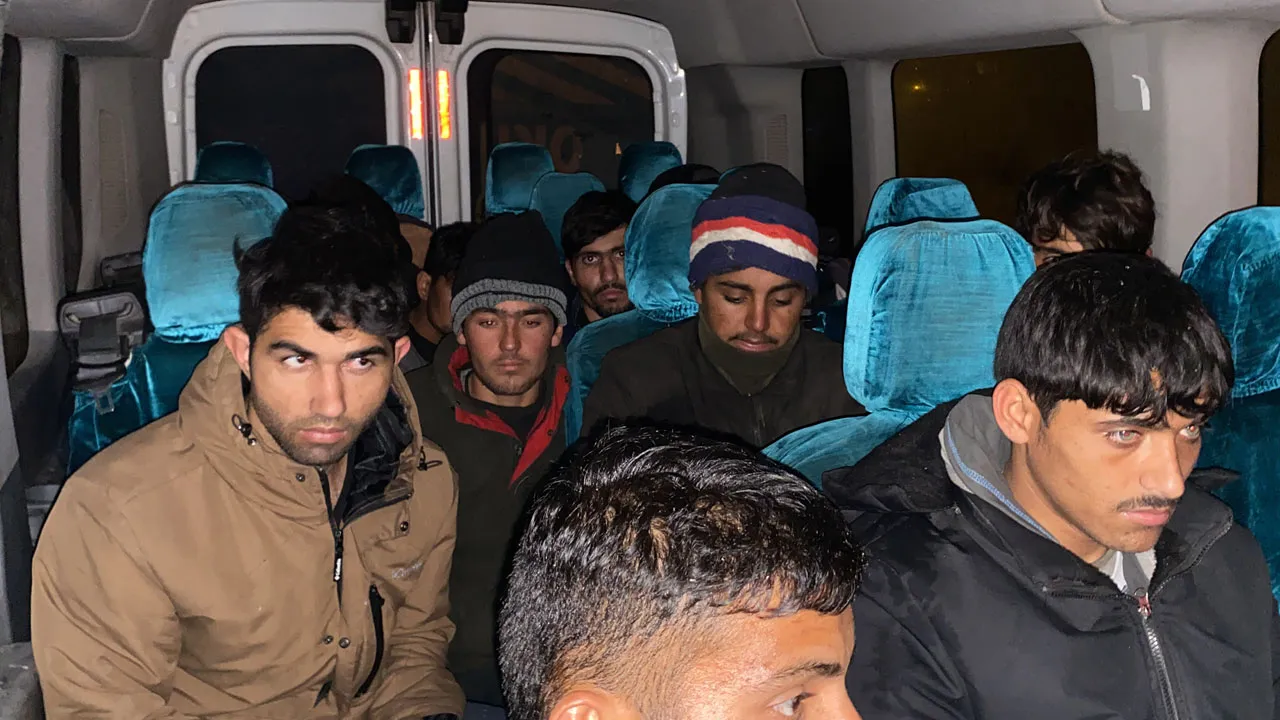 Erzurum'da 37 düzensiz göçmen yakalandı
