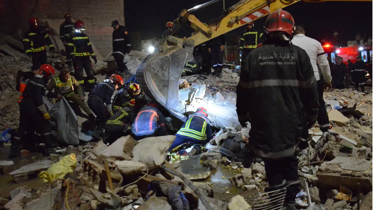 Fas'ta iki bina çöktü! Çok sayıda ölü ve yaralı var