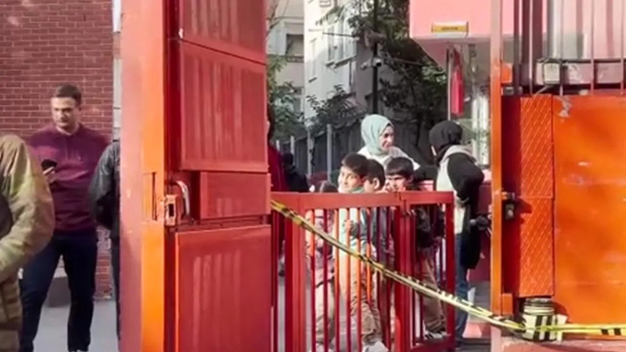 İstanbul'da bir okulda doğal gaz kaçağı iddiası! Öğrenciler tahliye edildi