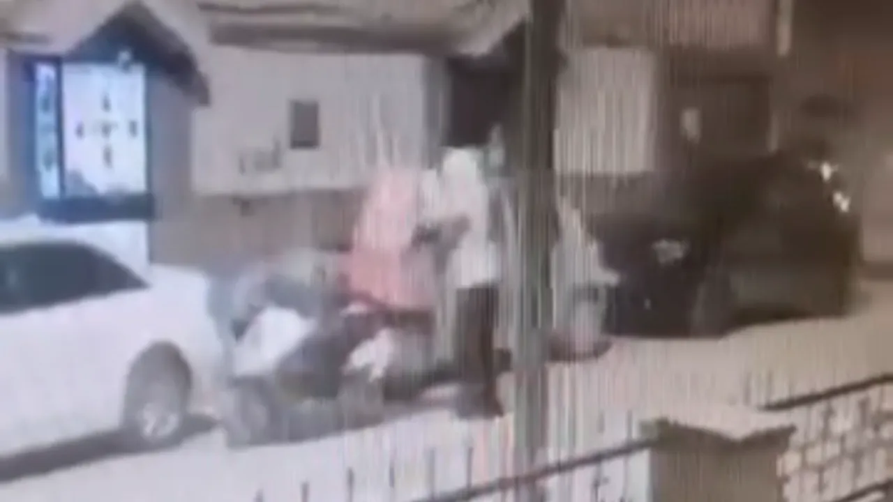 Kurye siparişe gitti hırsız motosikletteki dürümü çalıp kaçtı