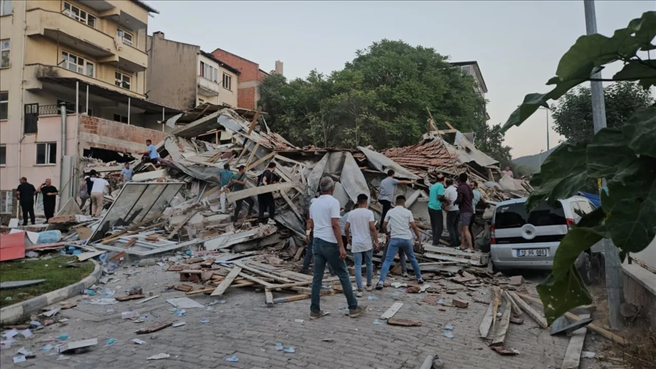 6.1'lik depremden sonra 3 ayda 17 bin sarsıntı kaydedildi