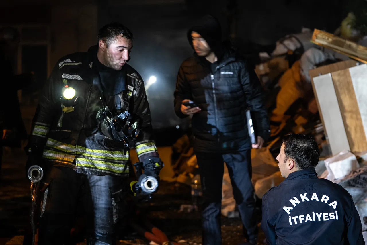 Ankara'da yangın paniği! 8 kişi hastanelik oldu