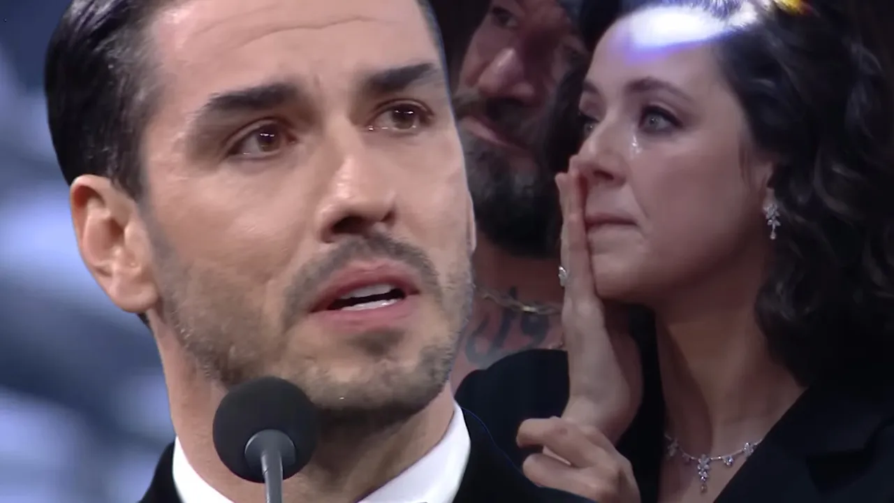 Aras Aydın ,GQ gecesine damga vurdu! Konuşmasıyla hem ağladı hem ağlattı