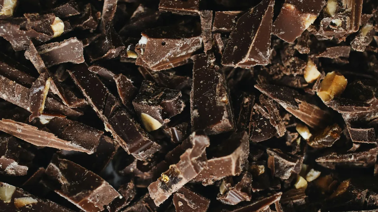 Bitter çikolata sevenlere müjde! Daha genç görünüm ve uzun hayat sağlıyor