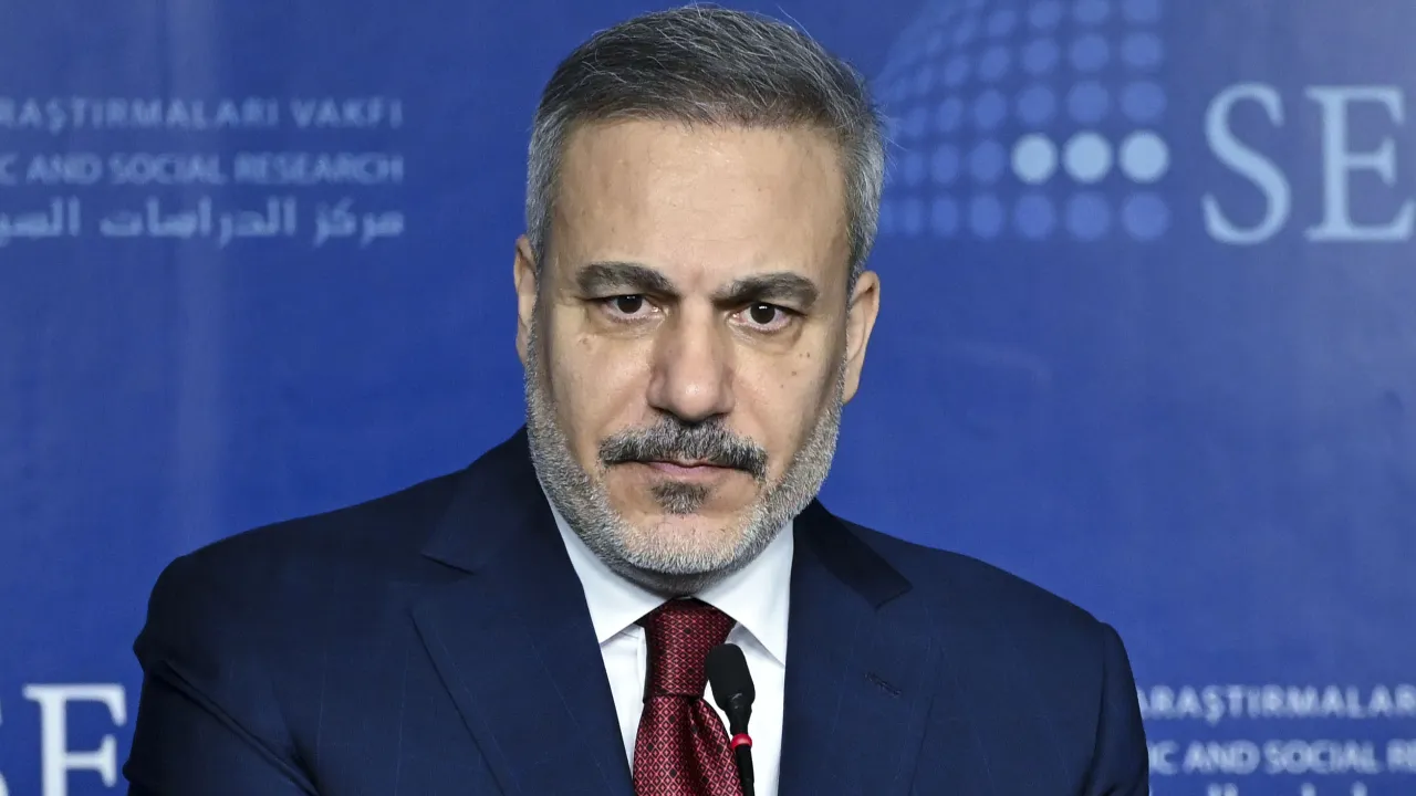 Fidan’dan YPG’ye 10 Mart uyarısı: Hiçbir ülkede iki silahlı unsur olmaz