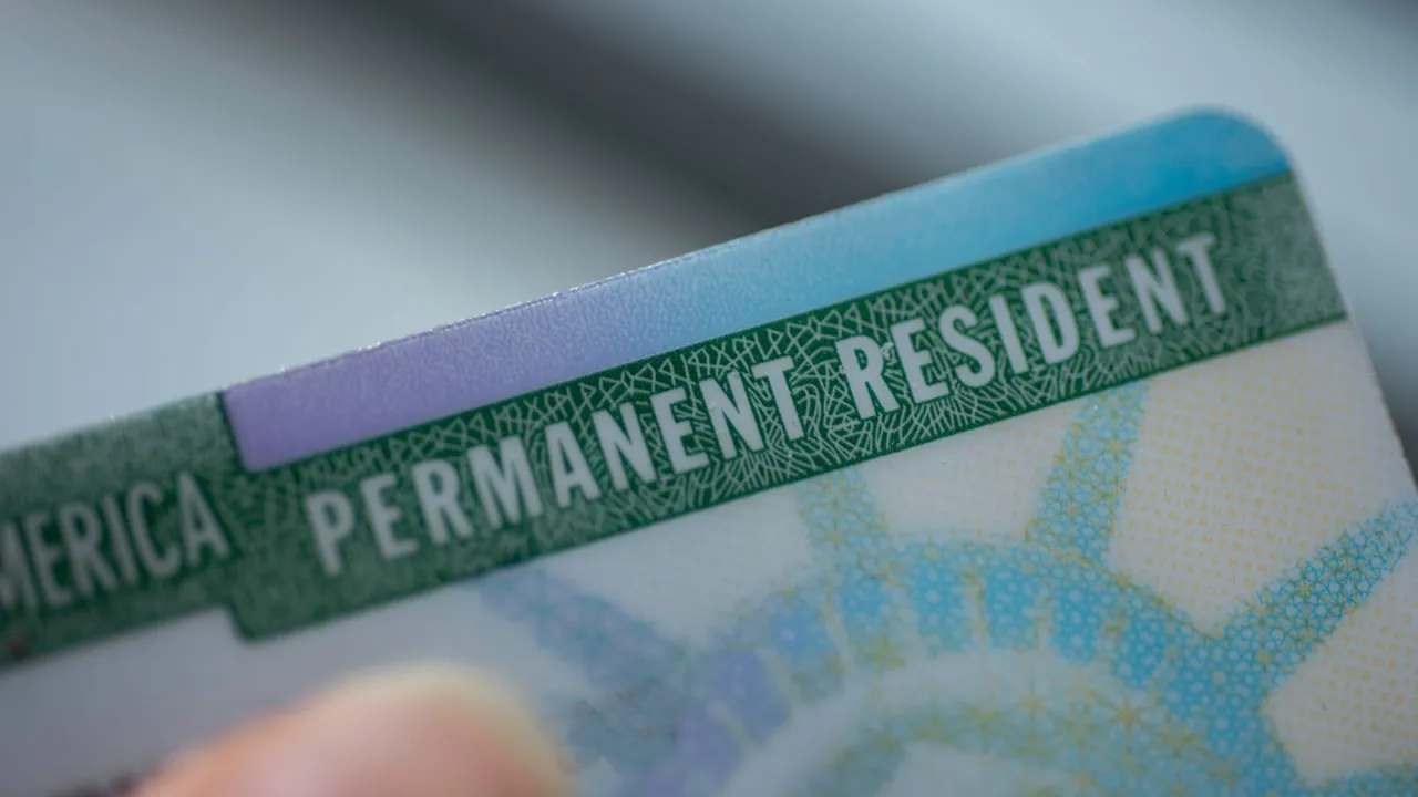 Gold Card ile ABD vatandaşlığı daha hızlı mı olacak? İşte Green Card ile arasındaki farklar