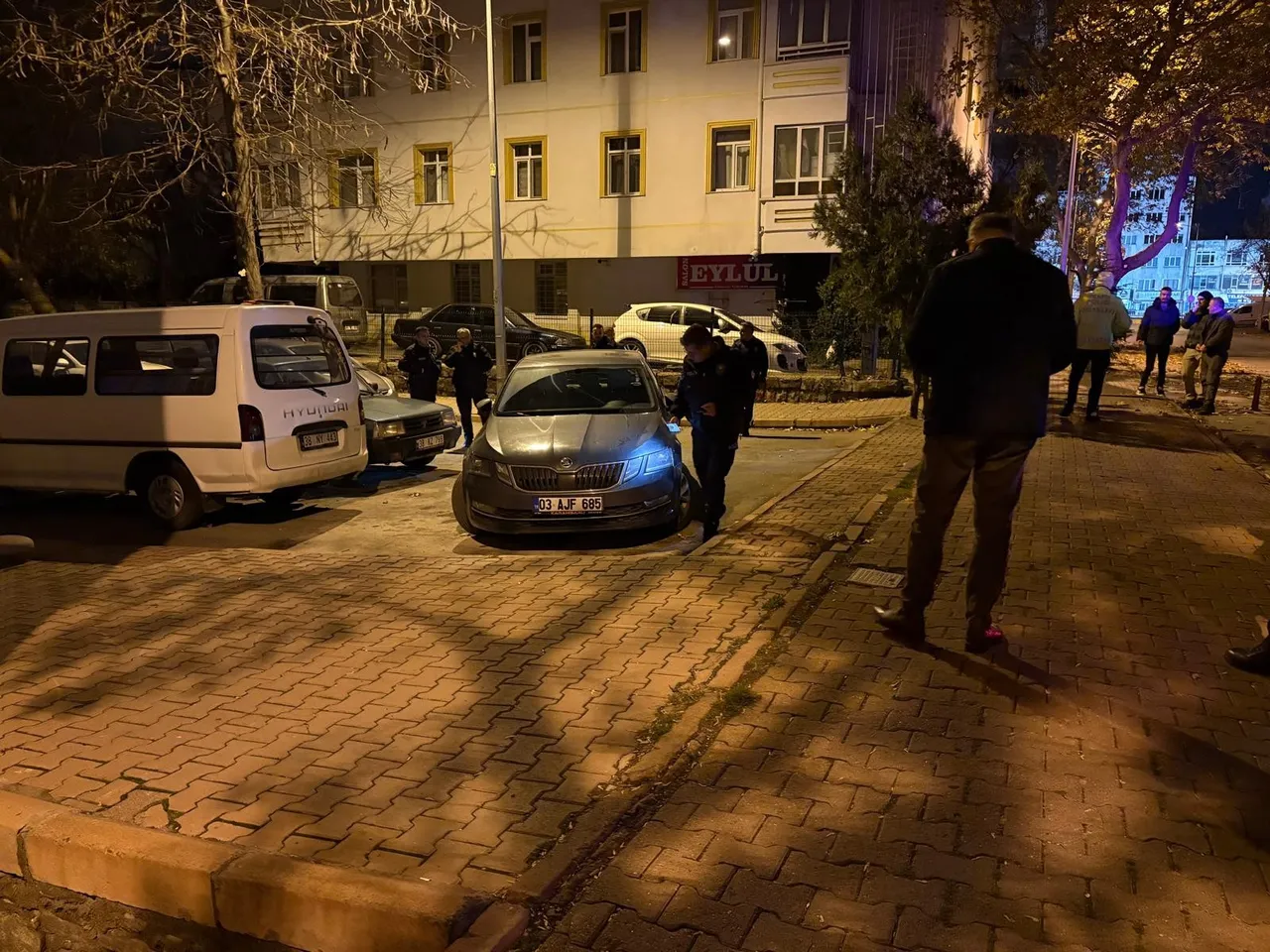 Kayseri'de ‘dur' ihtarına uymayan sürücü polise çarpıp kaçtı