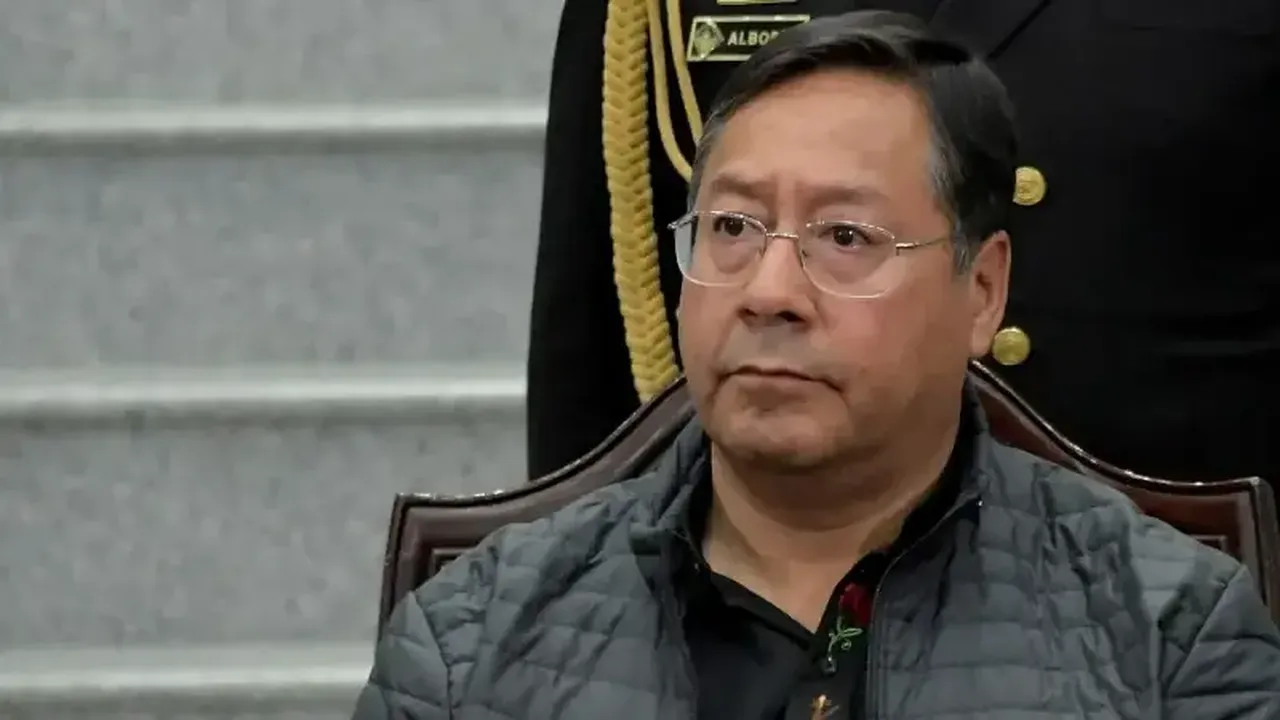 Ülkeyi karıştıran olay! Geçen ay devlet başkanıydı, bugün yolsuzluktan gözaltında