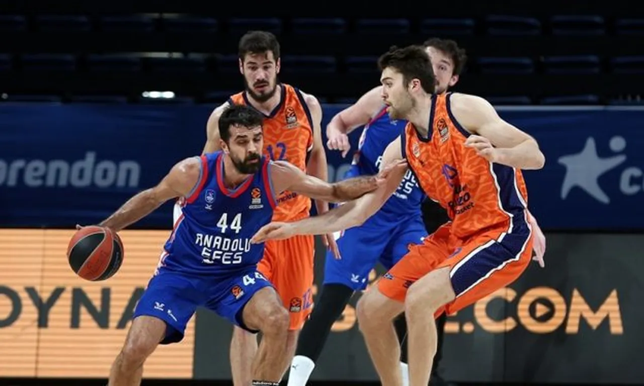 Valencia-Anadolu Efes maçı hangi kanalda, ne zaman? EuroLeague karşılaşması bu akşam!