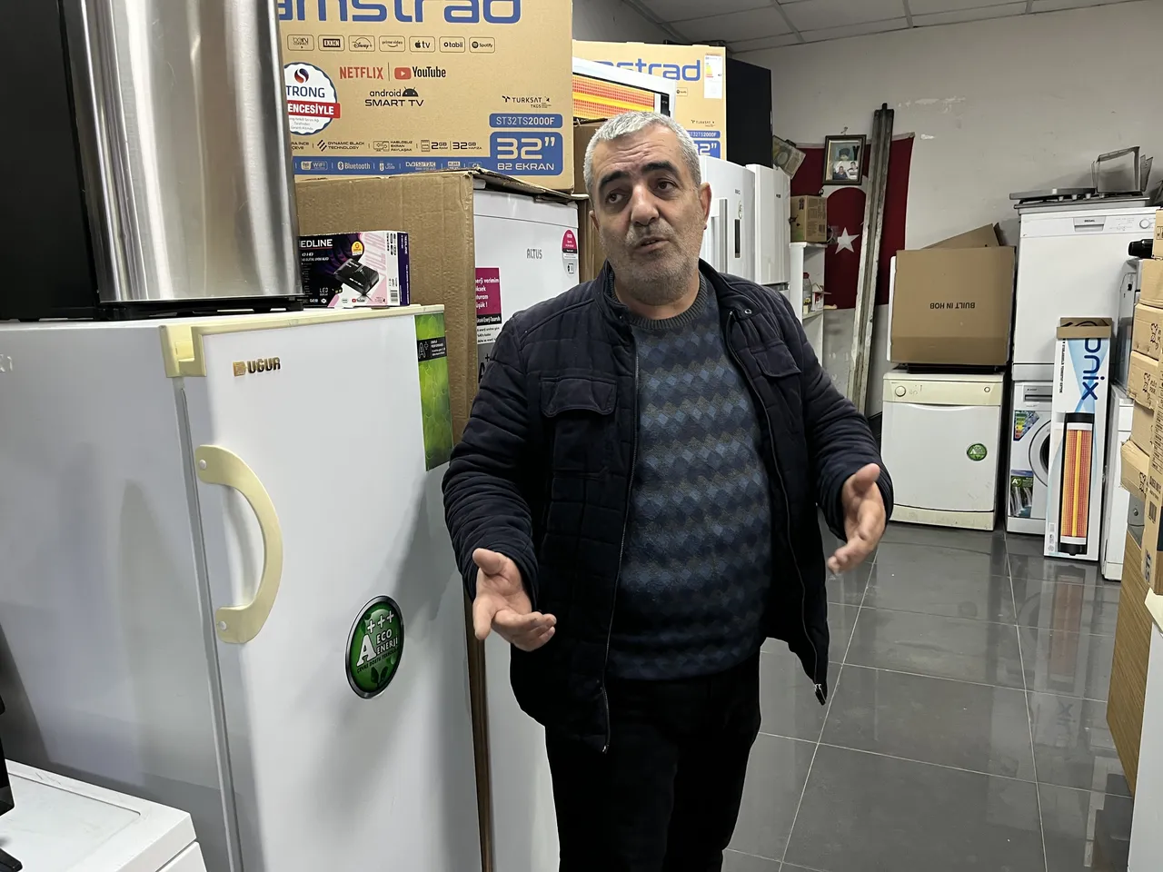 Parasını alamayan dolandırılan esnaf Mustafa Kemal Yanarkaya