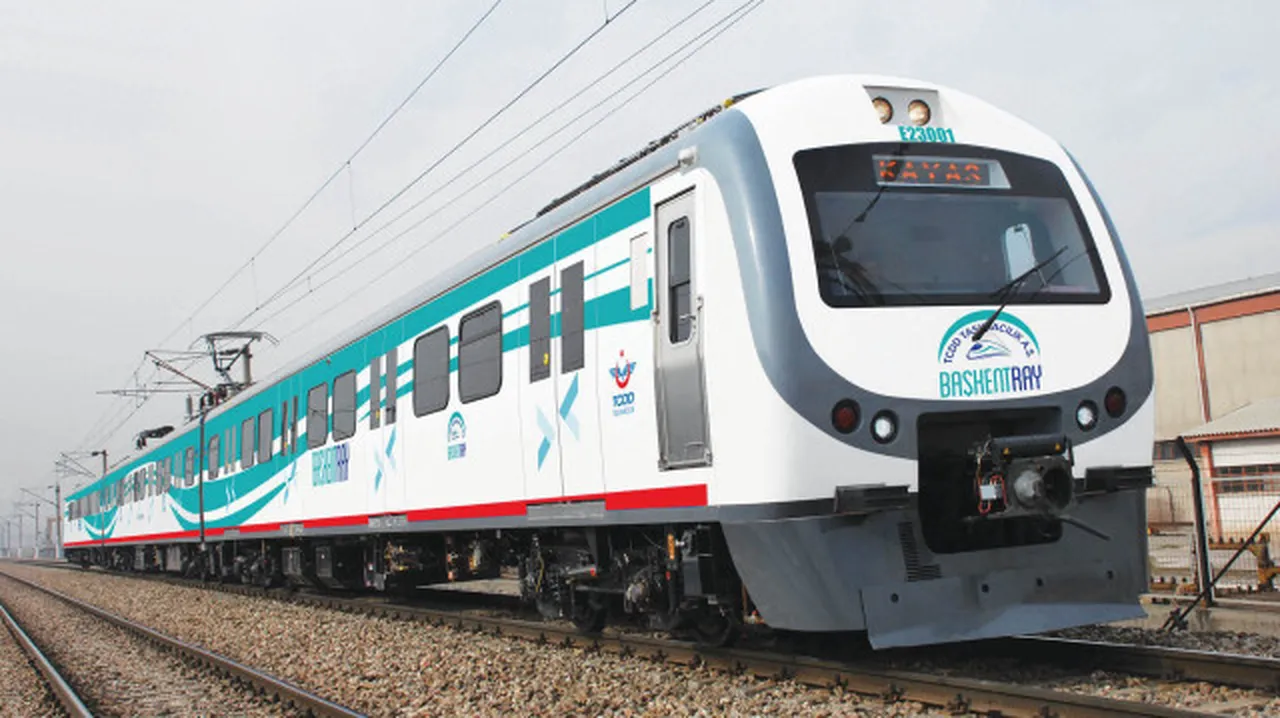 Ankara toplu taşıma zamlandı! Ankarada öğrenci ve tam bilet ne kadar oldu, Başkentray ve Ankaray fiyatları kaç TL?