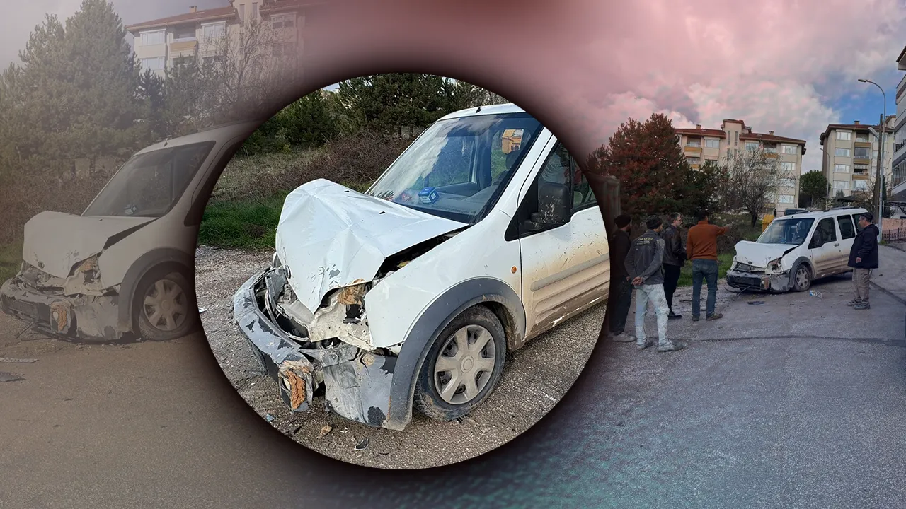 Bilecik’te feci kaza, kafa kafaya çarpıştılar: 4 kişi yaralandı 