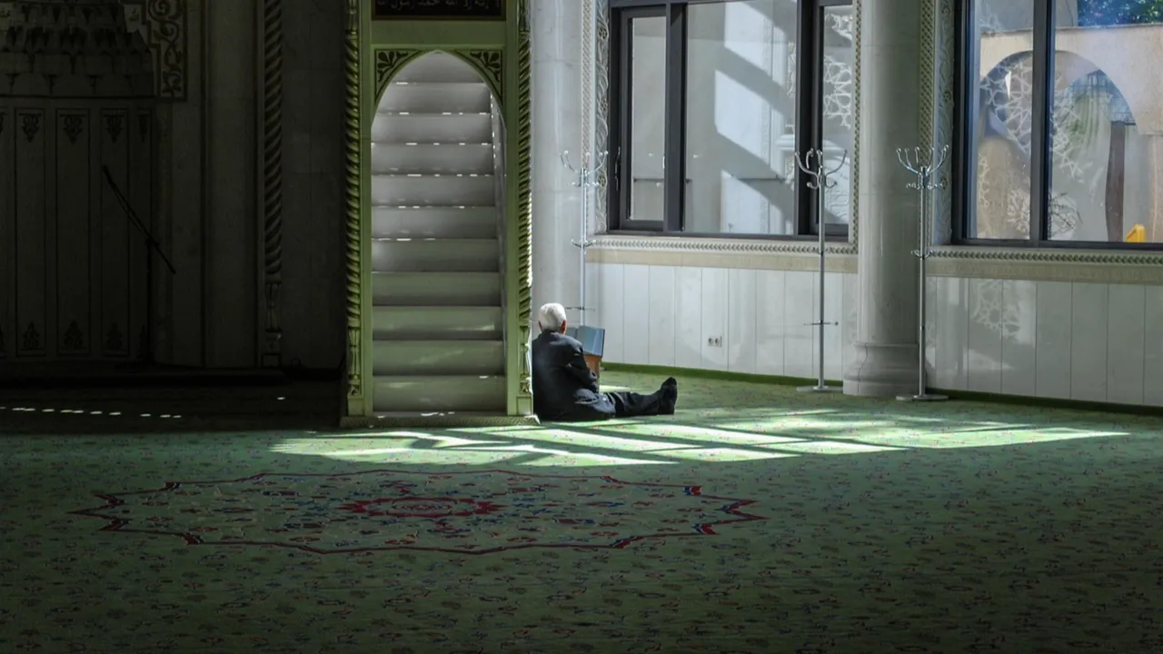 Cuma mesajları (tek cümlelik-uzun): Cuma ruhu dinlendiren bir armağandır