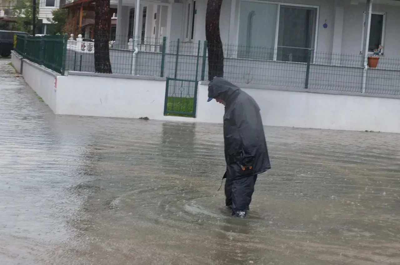 Cumartesi-pazar uyarısı geldi! Meteoroloji'den İstanbul dahil çok sayıda il için kritik rapor