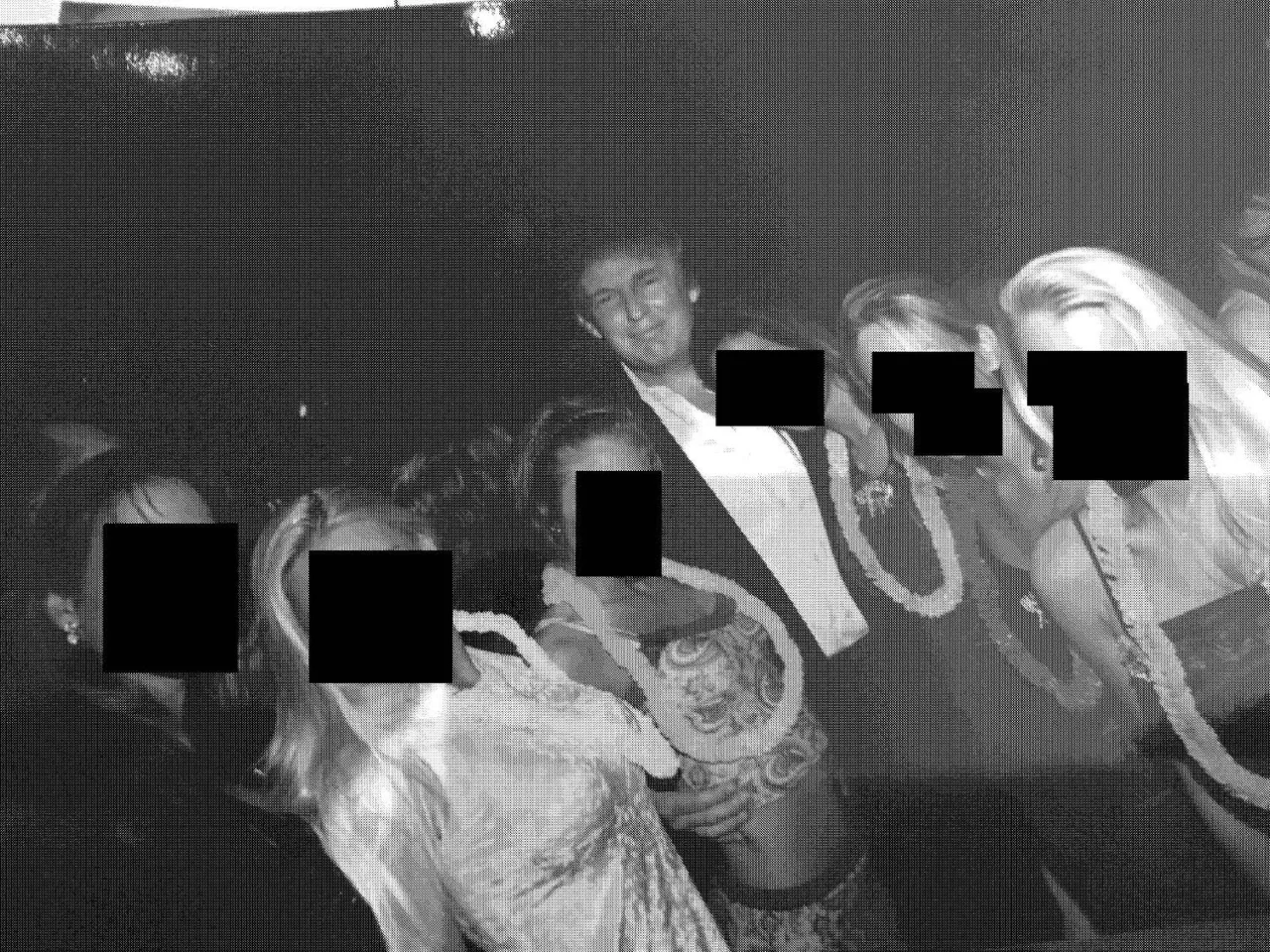 Epstein’in karanlık arşivi açıldı: Trump ve Clinton’lı 19 fotoğraf sızıntısı ABD’yi karıştırdı!