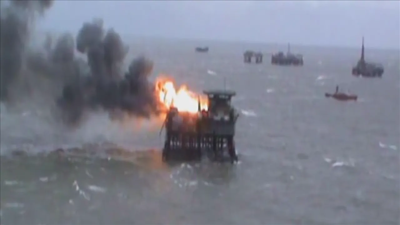 Hazar Denizi'nde misilleme! Ukrayna, Rusya’ya ait 2 petrol platformunu vurdu 