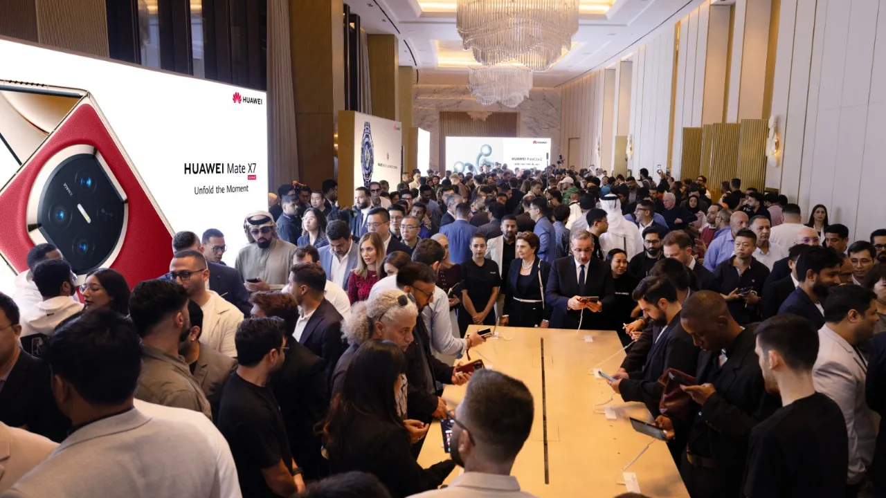 Huawei Dubai'de yeni nesil amiral gemisi cihazlarını tanıttı