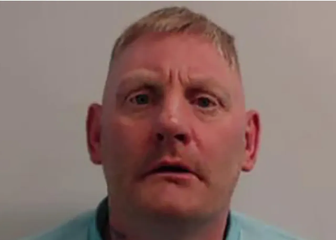 İskoçyada trende sarhoş yolcu dehşeti! İki kişiye cam şişeyle saldırdı, birinin akciğeri parçalandı