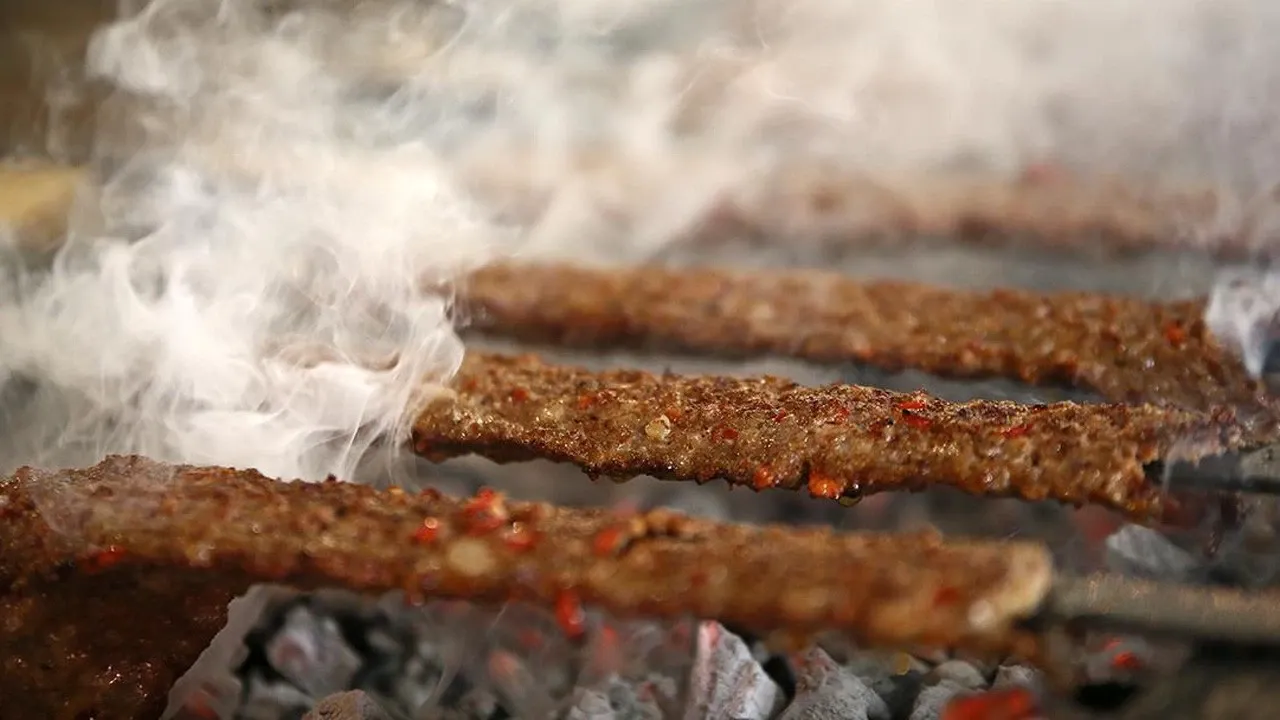 Kalpten hamburger, böbrekten kebap, deriden köfte! Bakanlık gıdada hile yapan firmaları açıkladı