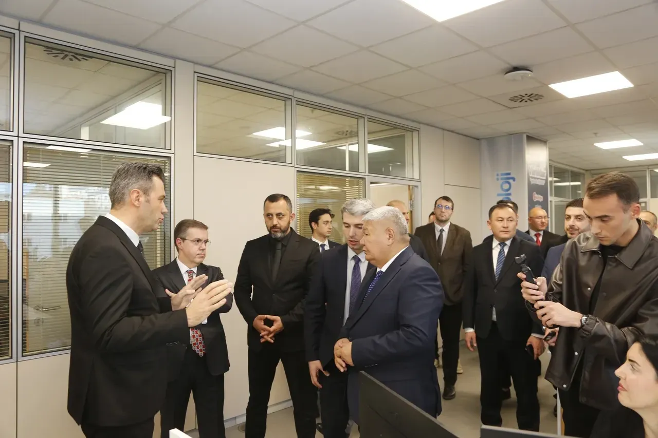 Kırgızistan Enerji Bakanı’ndan İhlas Holding’e ziyaret: İhlas’ın yatırımı güven veriyor