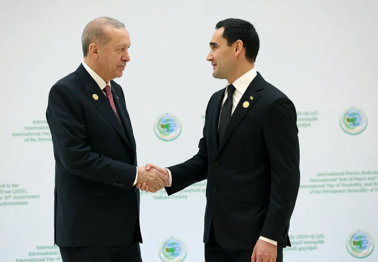 Cumhurbaşkanı, Türkmenistan Devlet Başkanı Berdimuhamedov ile görüştü