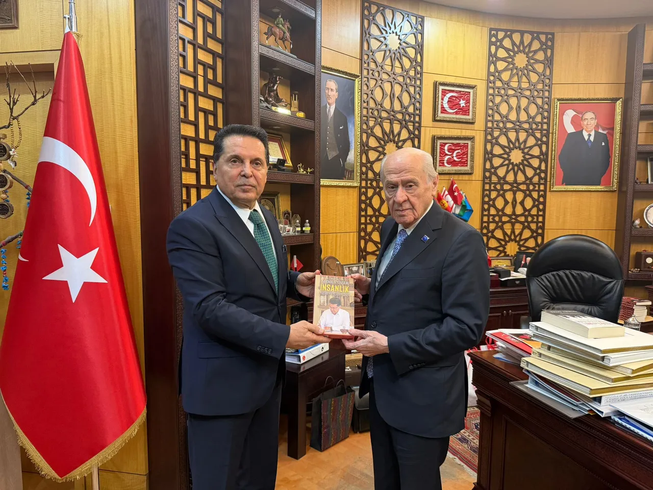 Ahmet Özer'den Bahçeli'ye ziyaret: Şimdi kucaklaşma zamanı