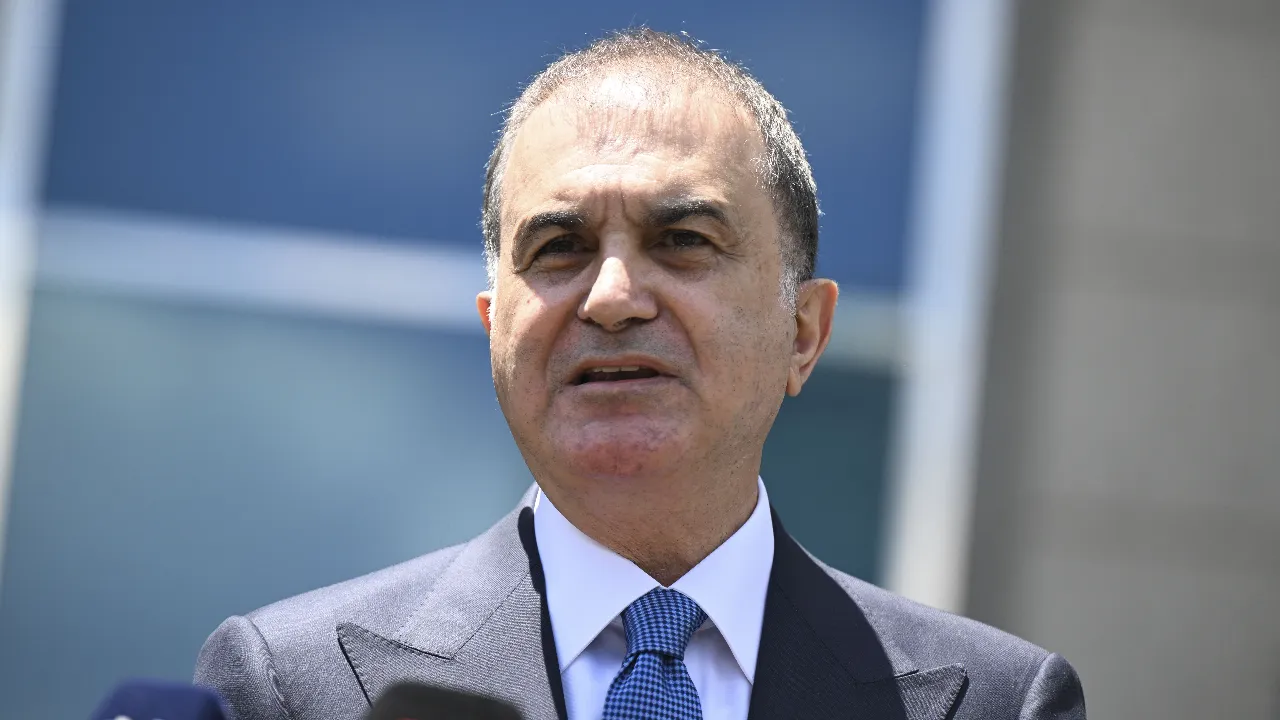 AK Parti'den, Leyla Şahin Usta'ya yapılan saygısızlığa tepki