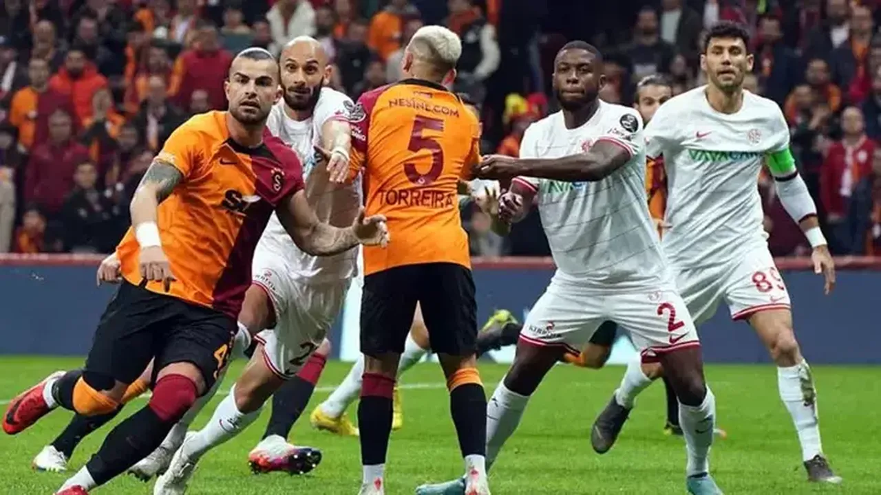 Antalyaspor-Galatasaray maçında kimler eksik, kimler cezalı ve sakat? Muhtemel ilk 11 açıklandı!