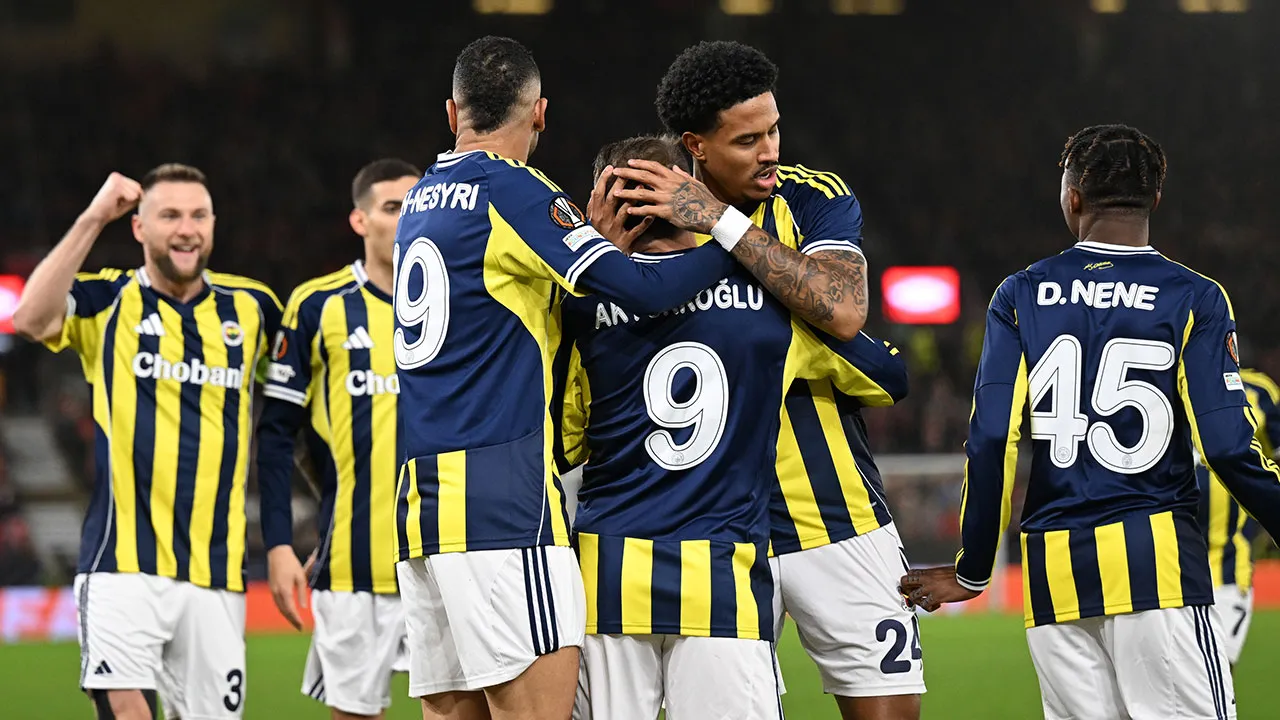 Fenerbahçe'nin iki yıldızı Samandıra'dan ayrıldı