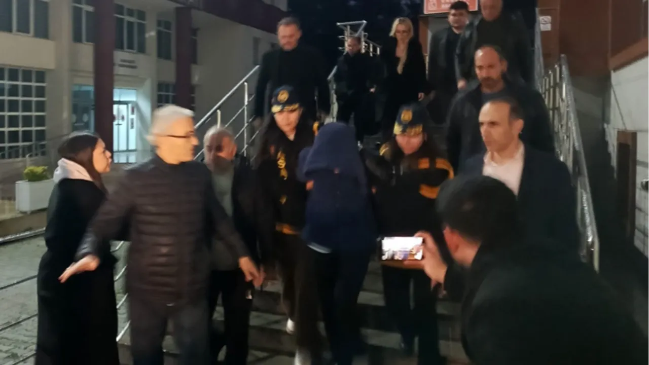 Güllü'nün kızı Tuğyan'a sitem dolu ses kaydı ortaya çıktı!