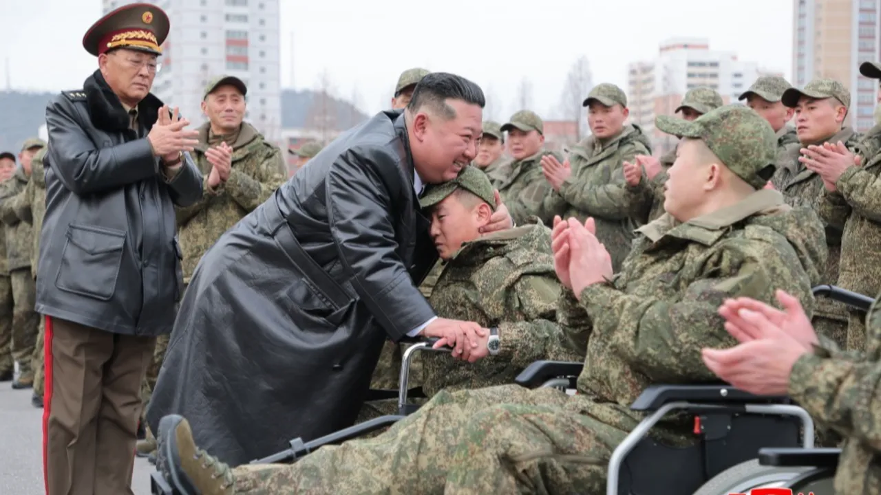 Kim Jong-Un bu kez bambaşka! Görenler gözlerine inanamadı