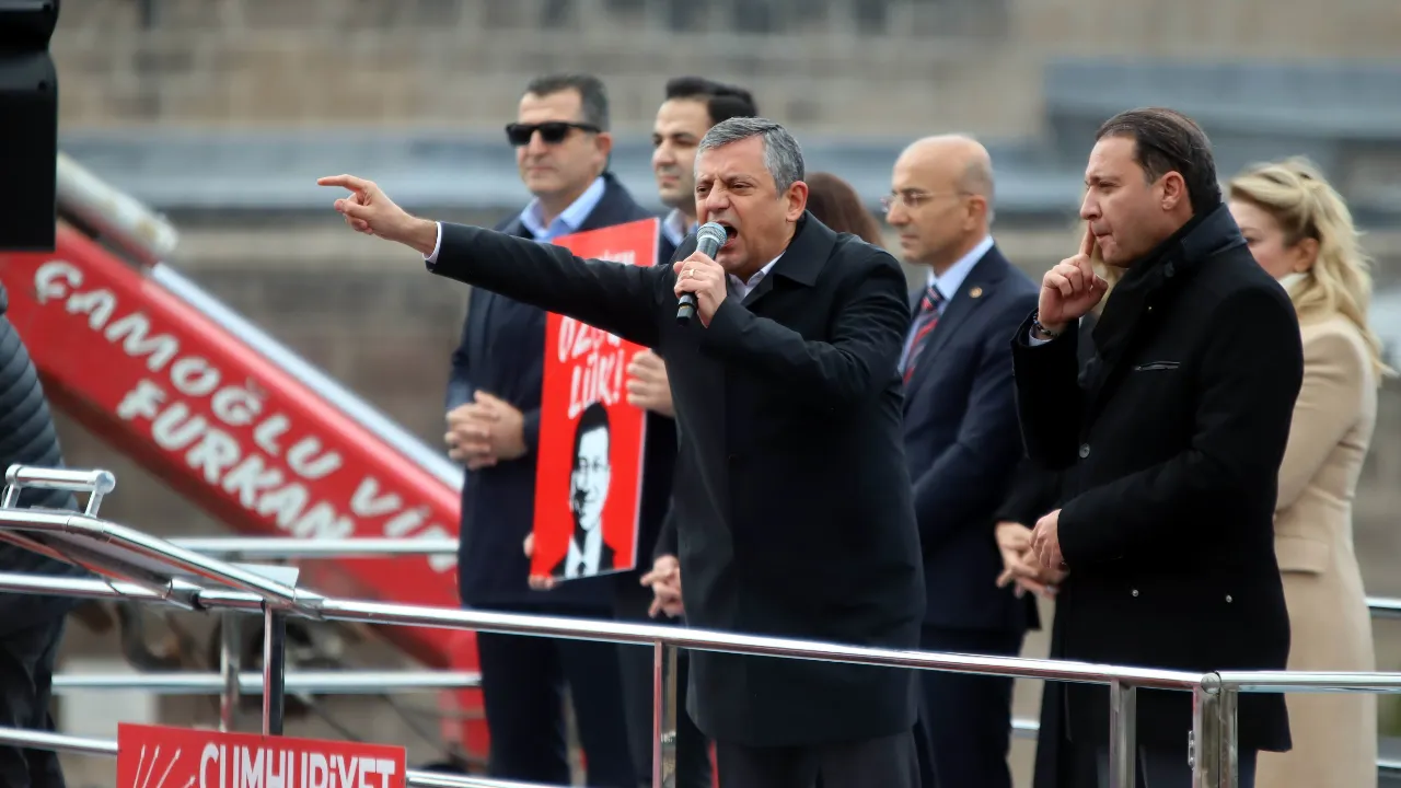 Özgür Özel, asgari ücret teklifini açıkladı 