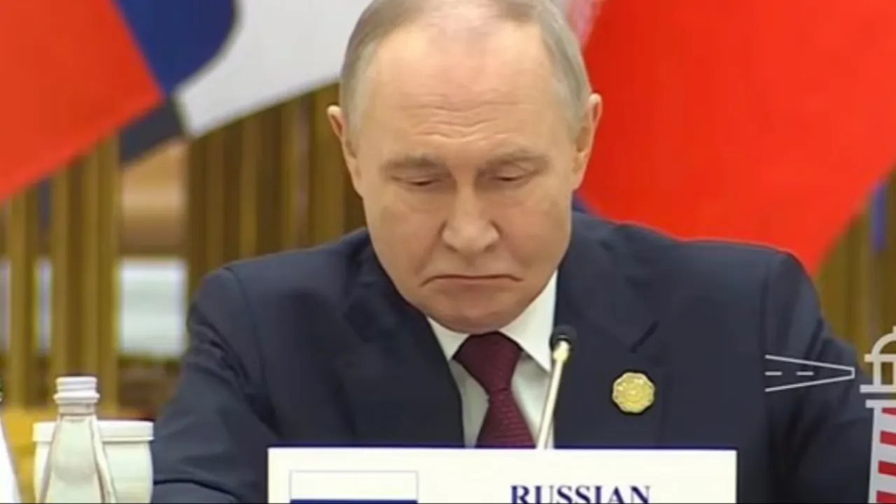 Putin rezil oldu! Kürsüde zor anlar yaşadı: Salon donup kaldı