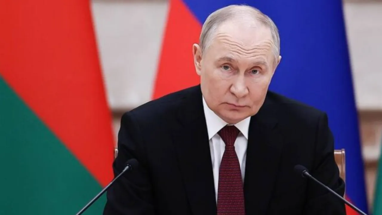 Putin rezil oldu! Kürsüde zor anlar yaşadı: Salon donup kaldı