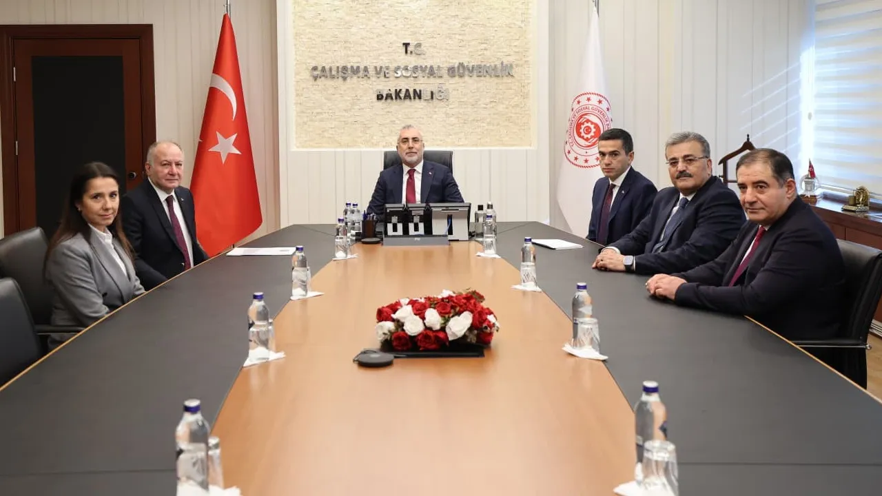 Zam pazarlığı TÜRK-İŞ’siz başladı! İkinci toplantı 18 Aralık'ta