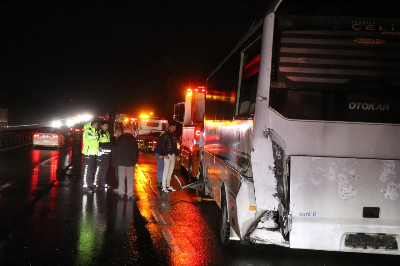 D-650’de korkutan anlar! 6 aracın karıştığı kazada çok sayıda kişi yaralandı