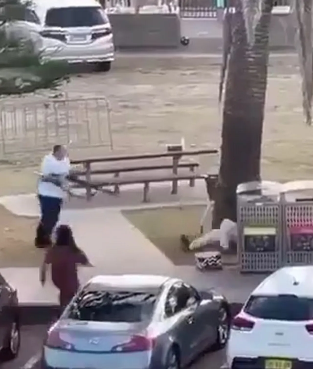 Dünya bu görüntüleri konuşuyor! Sidney saldırganını böyle durdurdu