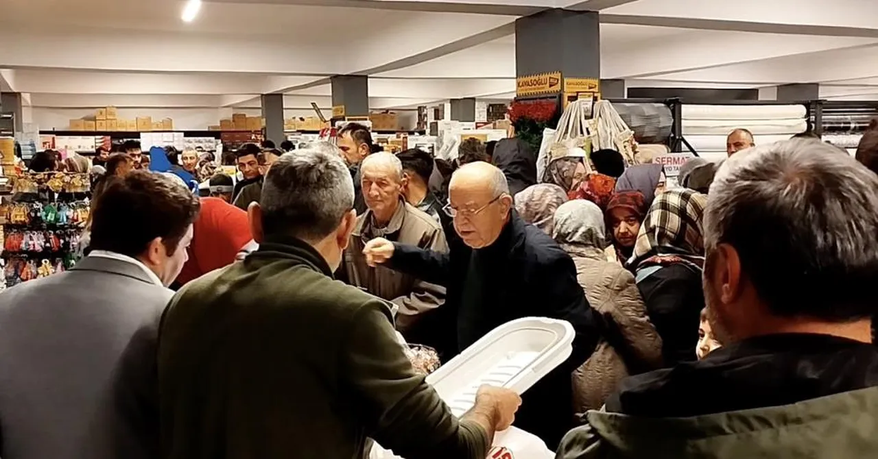 İndirim izdihama dönüştü, insanlar birbirine girdi!