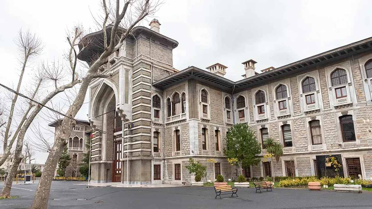 İKİ İSİM GÖREVDEN ALINDI