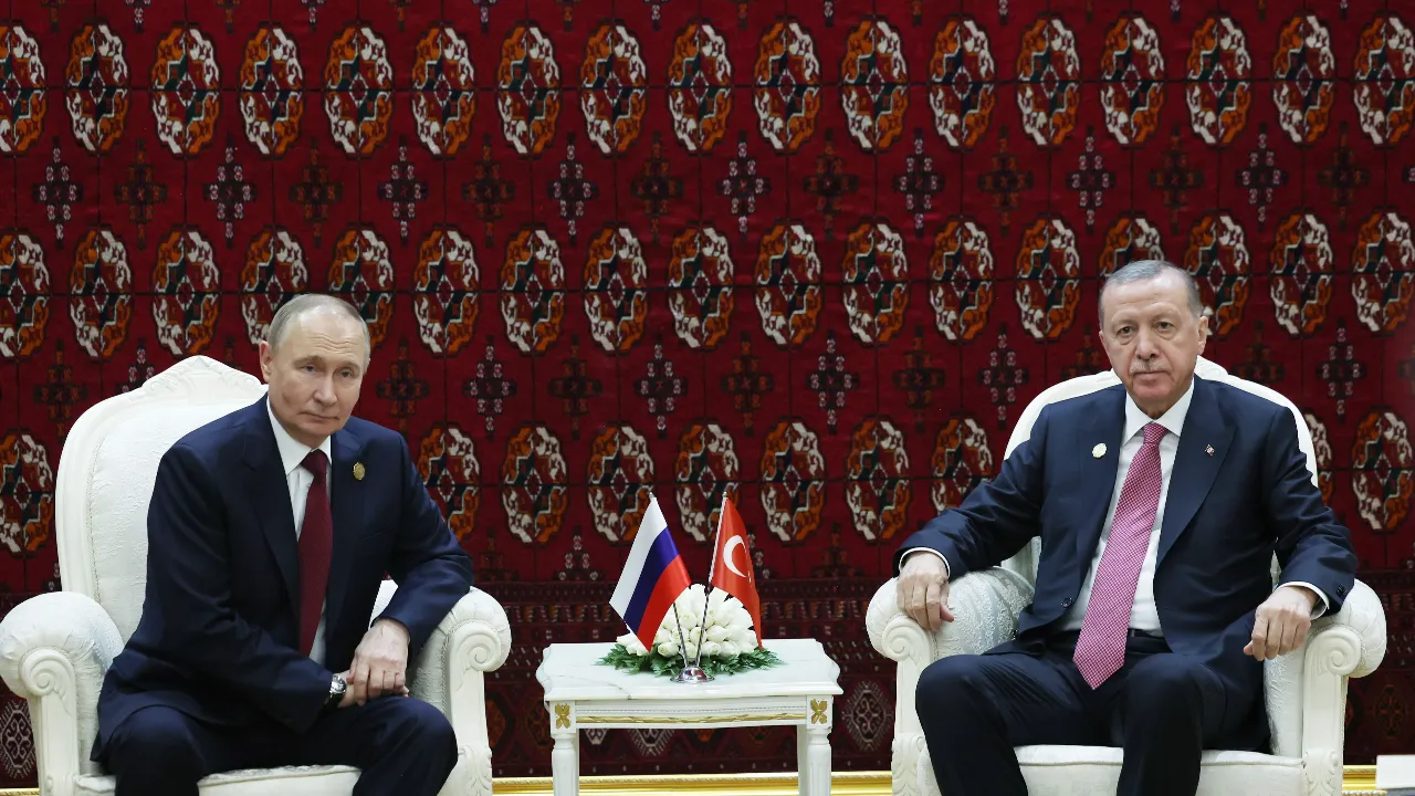 Putin ile Erdoğan, Türkmenistan'da ne görüştü? Kremlin'den 'çok hassas konular' açıklaması 