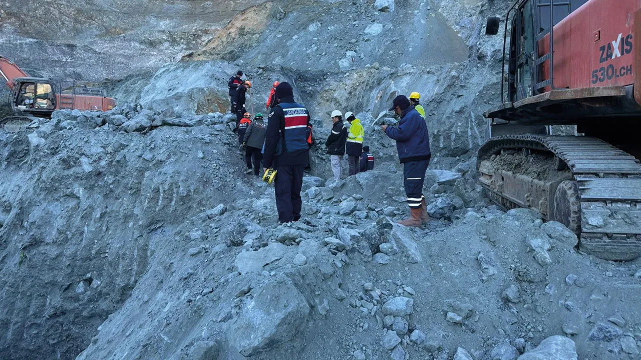 Sivas'ta göçük altında kalan şantiye müdürünün cansız bedeni 28 gün sonra bulundu