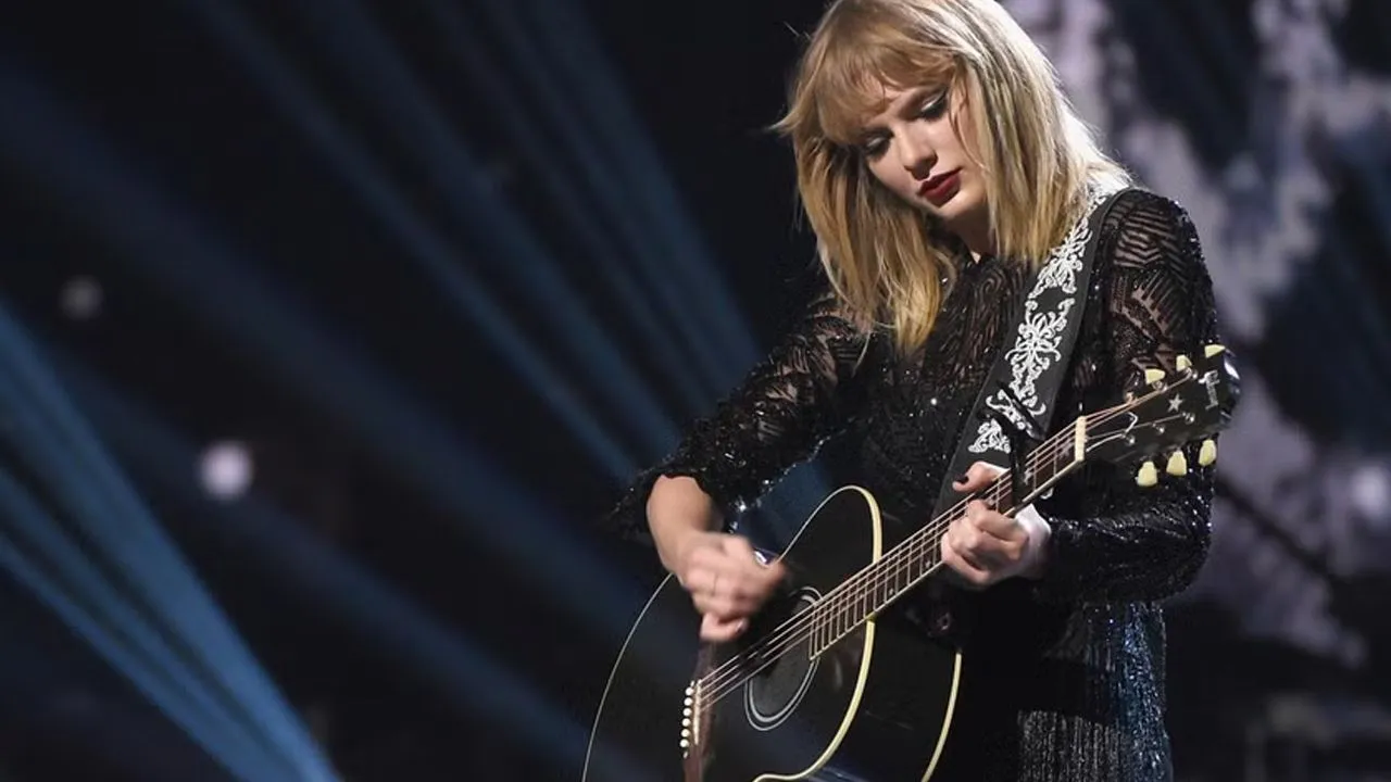 Taylor Swift çalışanlarına 8.3 milyar TL dağıttı: Gözyaşları sel oldu!