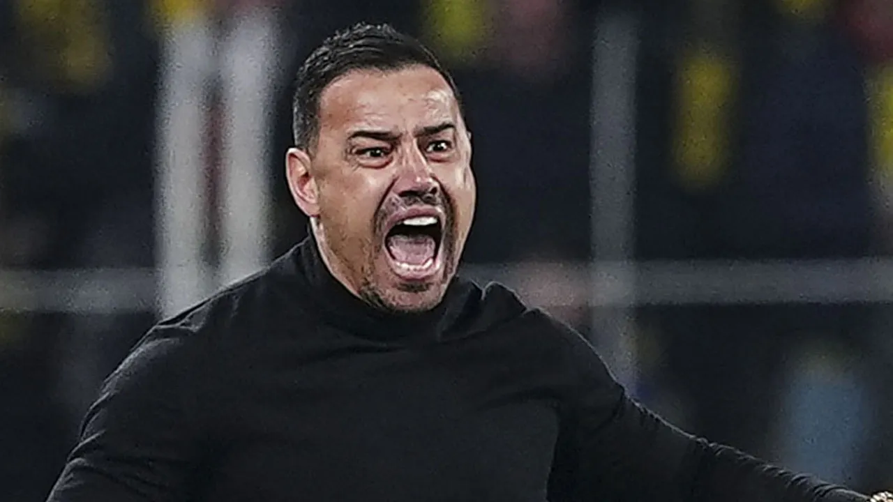 Atan'dan büyük tepki: Hakemliği bırakmıştı, neden VAR'da!