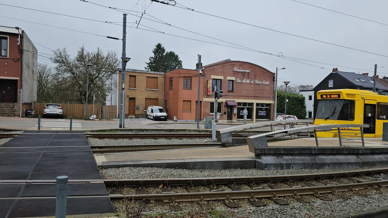 Belçika'da ırkçı saldırı: İslam karşıtları içki servis etmeyen restoranı hedef aldı