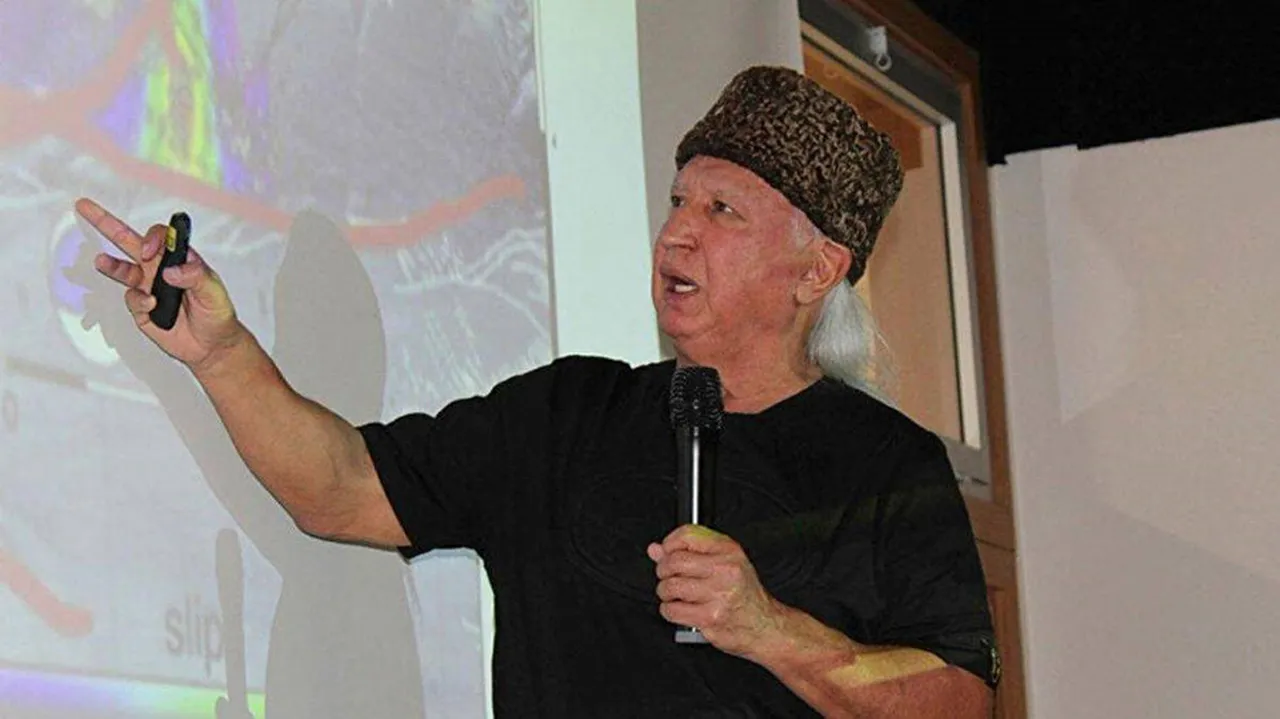 Prof. Dr. Şener Üşümezsoy