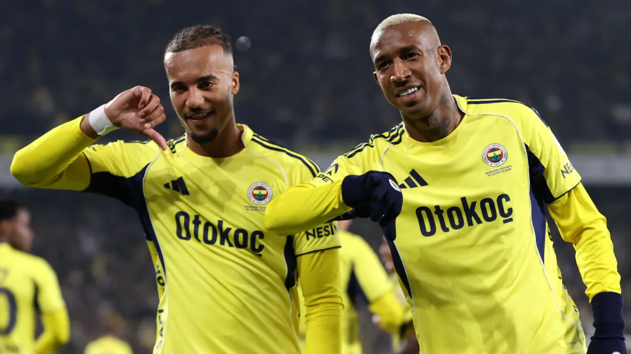 Fenerbahçe'den dört dörtlük galibiyet: Sarı lacivertliler fark attı, ikinciliği aldı