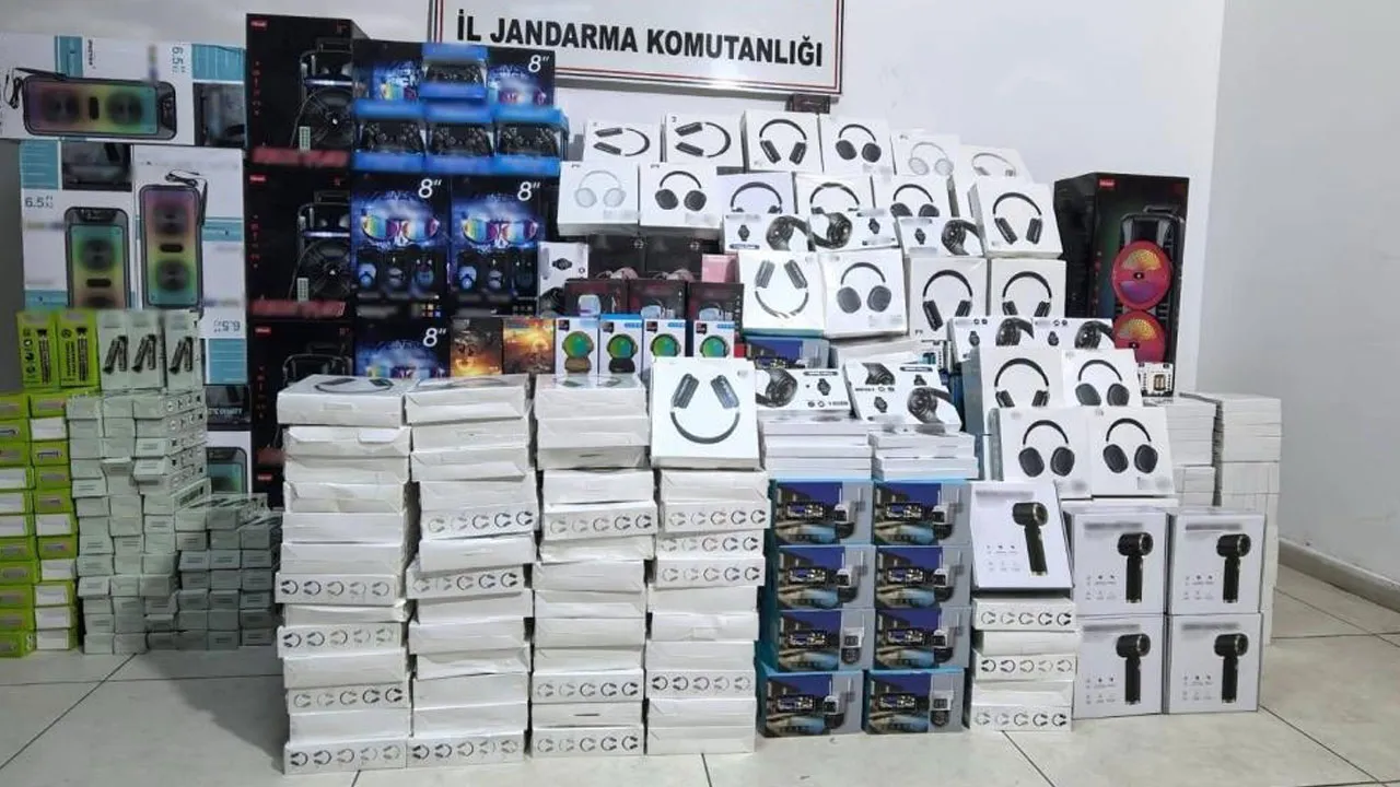 Gaziantep'te operasyon: 1,5 milyon TL değerinde kaçak elektronik eşya ele geçirildi