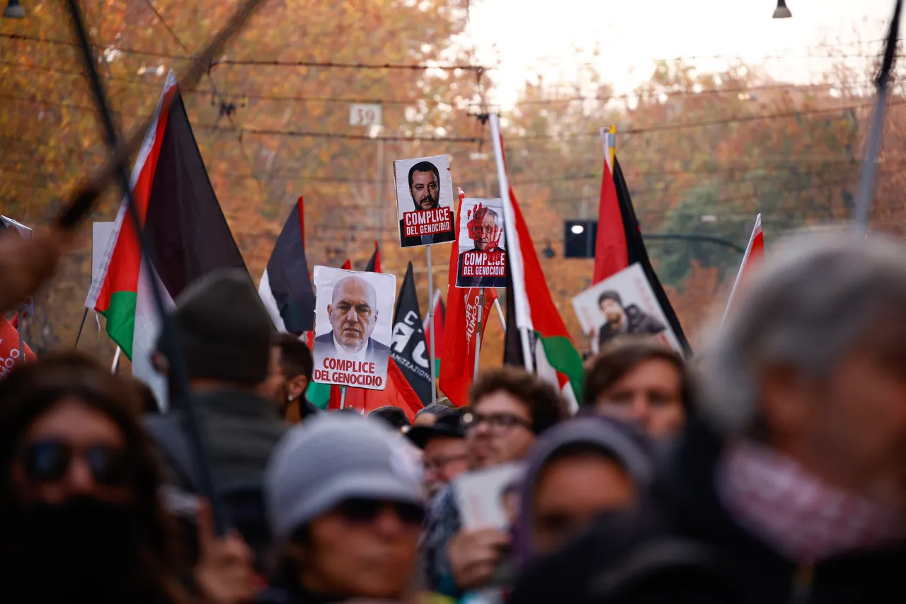 İtalyada dikkat çeken yürüyüş!  Direniş terör değildir