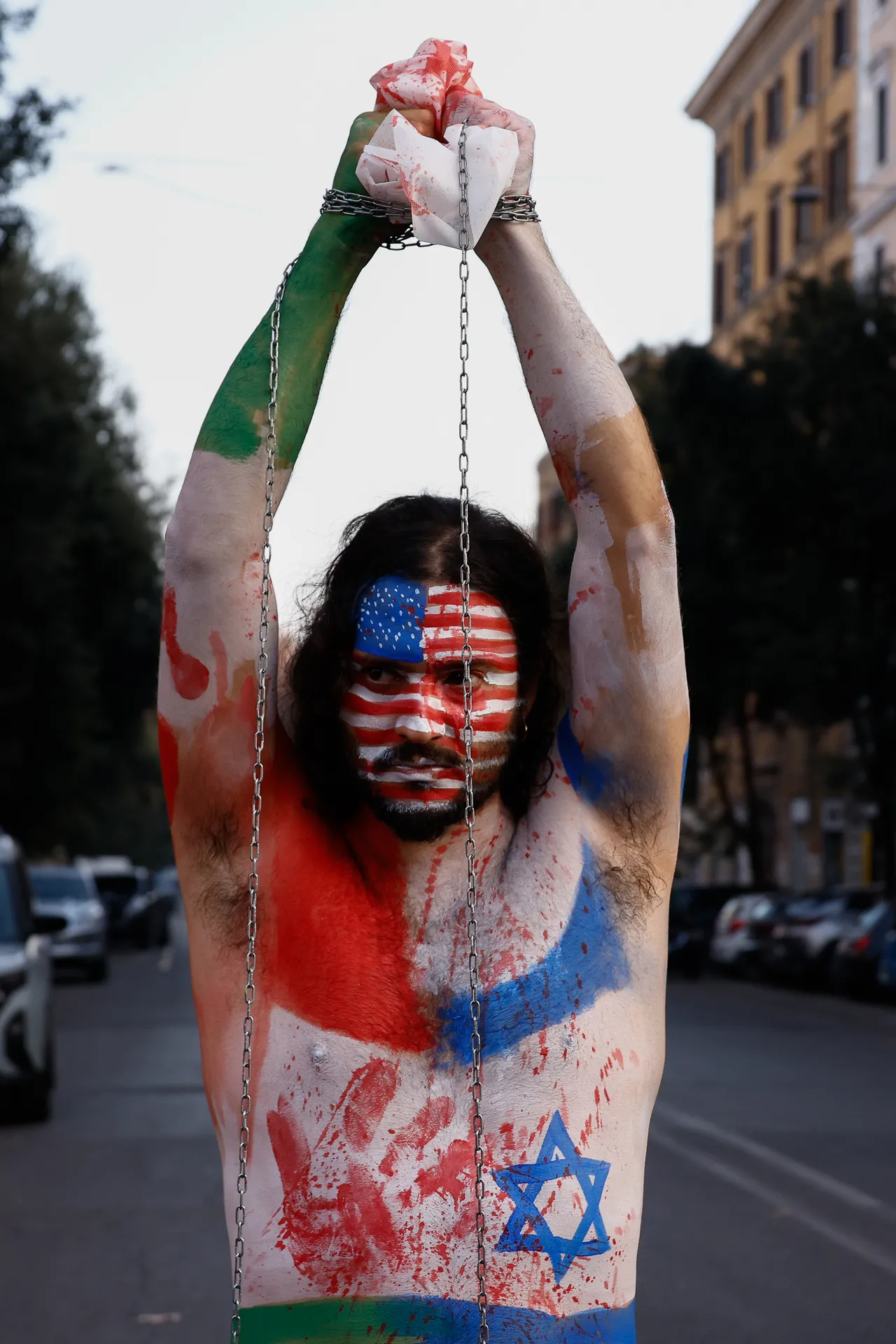 İtalyada dikkat çeken yürüyüş!  Direniş terör değildir